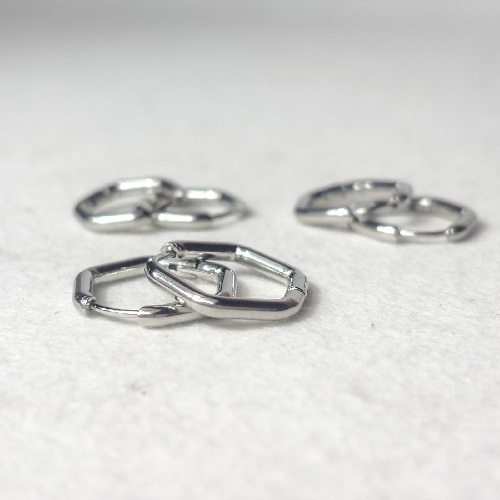 Ατσάλινα Σκουλαρίκια Κρίκοι - Velas Earrings ( χρυσό, ασημί)